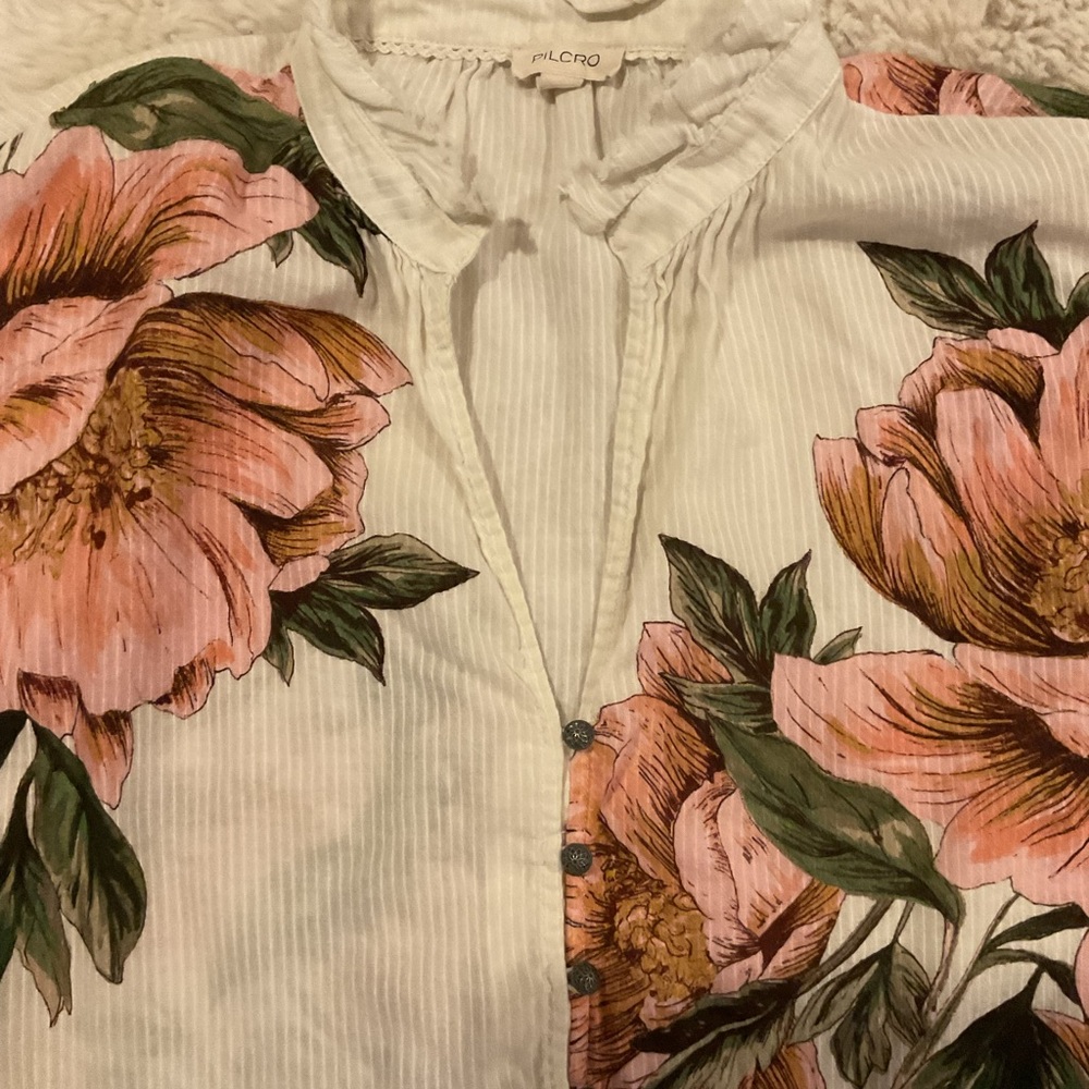 EUC Pilcro (Anthropologie) flower print blouse - Picture 3 of 4